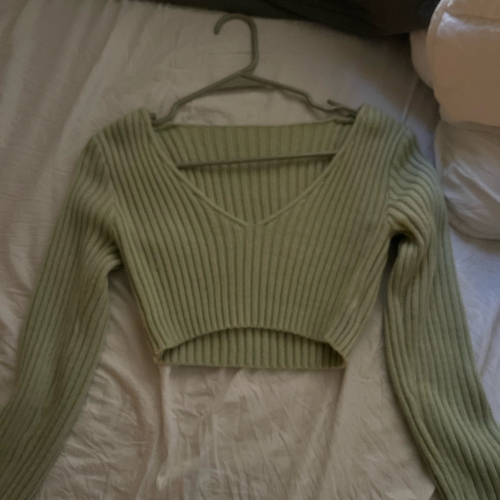 solid plunging neck ribbed knit sweater